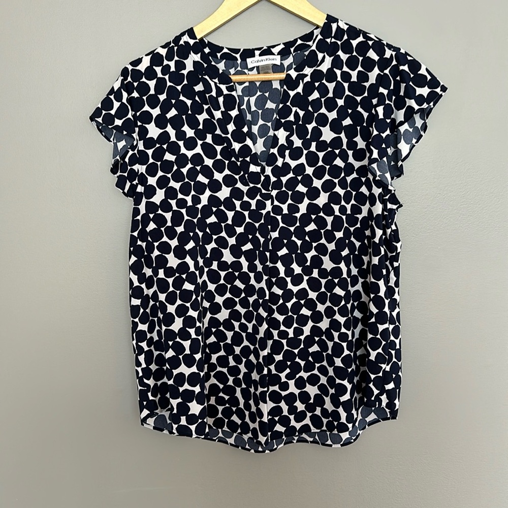 Calvin Klein Tallia Flutter Sleeve Blouse, Size Large